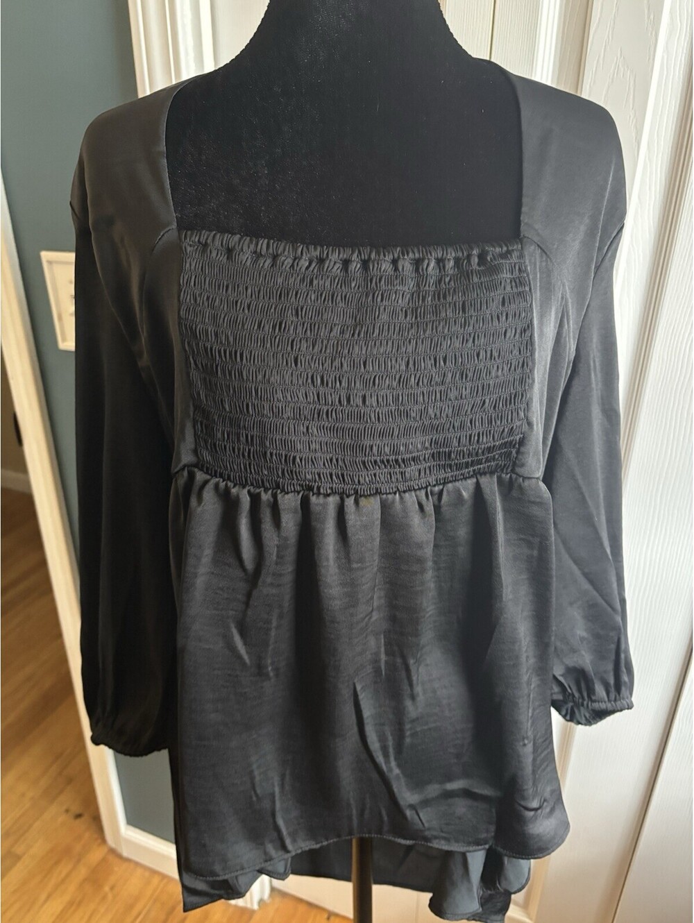 Isabel Maternity 3/4 Sleeve V-neck Shirt size XXL - Black/Cut-out on Back - NEW